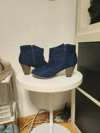 Botín azul tacón mujer