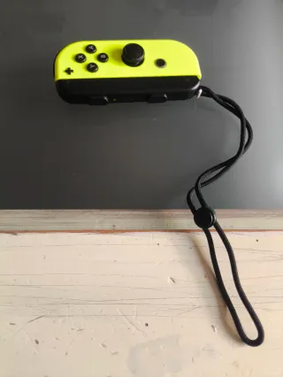 Mando Joy-Con Derecho Amarillo Neón Switch