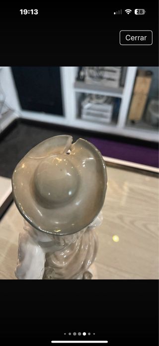 Figura de porcelana mujer con sombrero