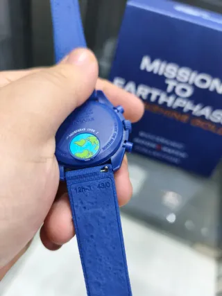 Swatch Mission to Earthphase Moonshine Gold