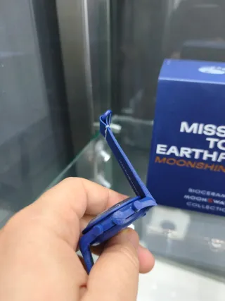 Swatch Mission to Earthphase Moonshine Gold