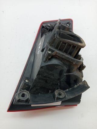 PILOTO TRASERO DERECHO SEAT TOLEDO (KG3) (2)