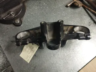 Tija Superior Yamaha FZS 600 Fazer