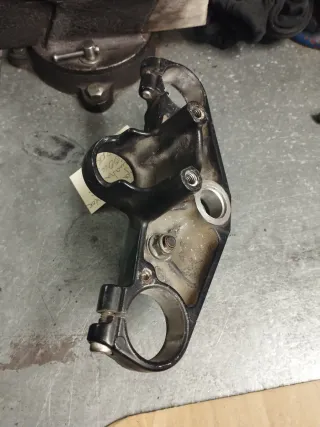 Tija Superior Yamaha FZS 600 Fazer