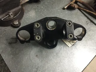 Tija Superior Yamaha FZS 600 Fazer