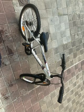 Bicicleta ROCKRIDER ST 100