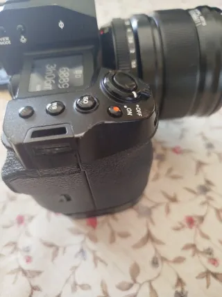 Fujifilm X-H2S