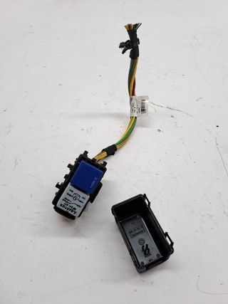 CAJA RELES / FUSIBLES RENAULT MEGANE III BERLINA 5 P (9)