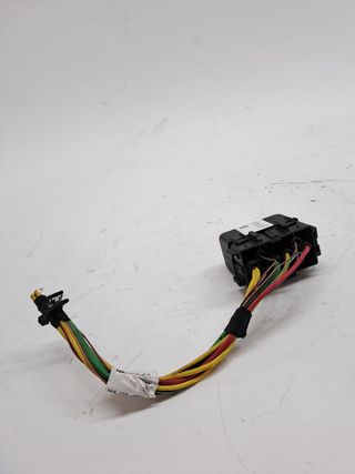 CAJA RELES / FUSIBLES RENAULT MEGANE III BERLINA 5 P (9)