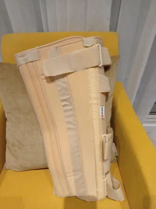 Rodillera ortopédica Ajustable