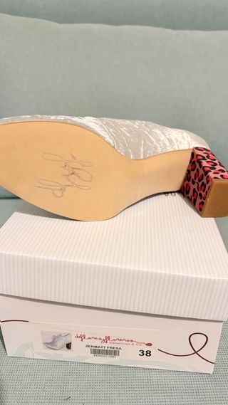 Zapatos de Flores y Flores Talla 38. NUEVOS.