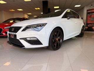 SEAT Leon Cupra White Carbon