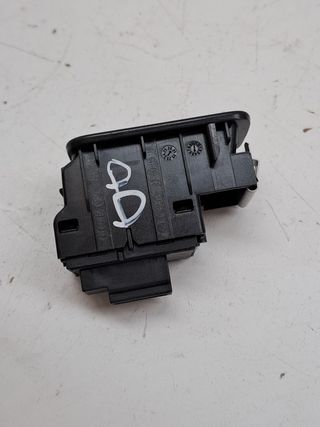 MANDO ELEVALUNAS DELANTERO DERECHO AIWAYS U5