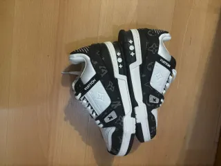 Zapatillas Louis Vuitton no comprar directamente