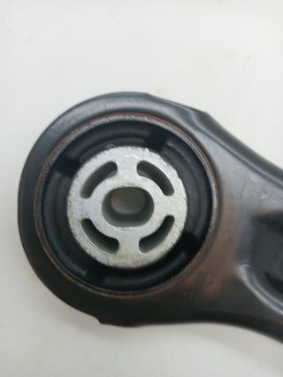 BRAZO SUSPENSION INFERIOR DELANTERO DERECHO FORD FIESTA (CE1