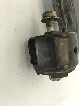 SOPORTE BRAZO SUSPENSION DELANTERO DERECHO OPEL ZAFIRA B