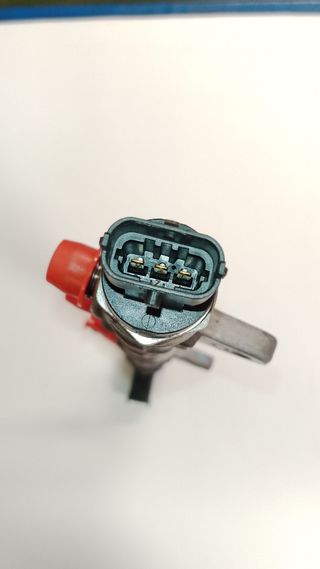 RAMPA INYECTORA OPEL CORSA D (6)