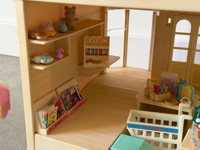 Sylvanian Families Applewood Department Store