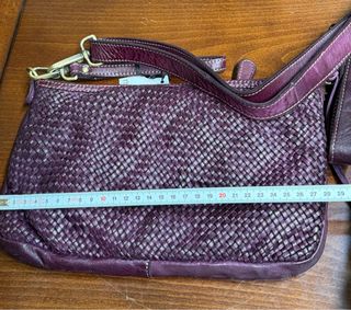 Bolso Elisa Rivera de piel trenzada.