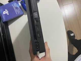 PS4 Slim 500GB Negra + Mando Azul