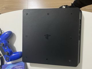 PS4 Slim 500GB Negra + Mando Azul