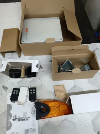 Automatismo SCS Sentinel MVE0100 MOTORIZACIÓN