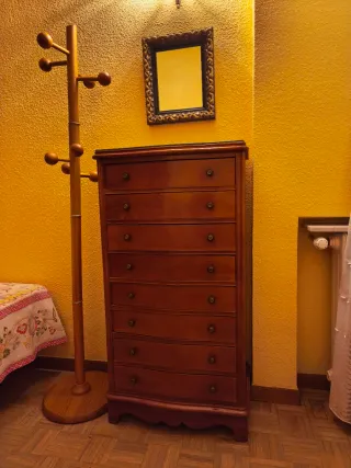 Cómoda de madera