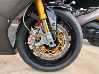 Yamaha R1-M Circuito/Calle