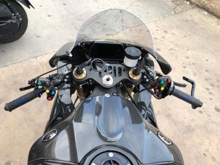 Yamaha R1-M Circuito/Calle