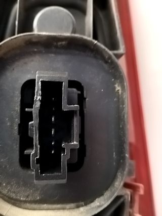 PILOTO TRASERO IZQUIERDO CITROEN C3 (6)