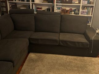 Sofá esquinero gris antracita de tela. 257cmx257cm