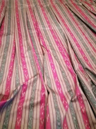 Cortina de tapicería rayas beige,verde y granate