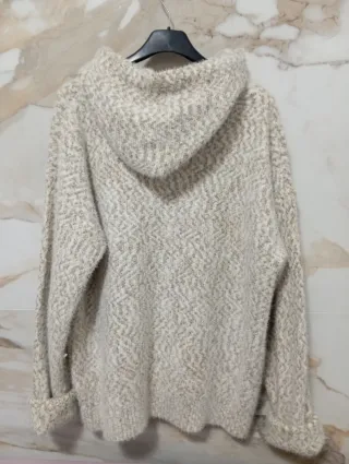 Jersey tipo sudadera beige y gris