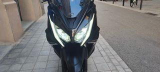 Kymco AK 550 ABS Maxi Scooter