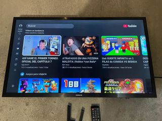 Samsung 2024 32" Smart TV Como Nueva