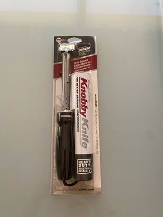 Knobby Knife - Herramienta para cortar neumáticos