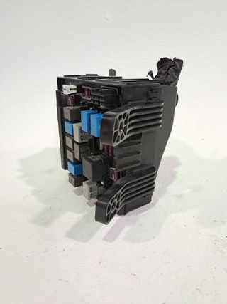 CAJA RELES / FUSIBLES HYUNDAI IX35 (4)