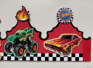 Corona y vela Hot Wheels