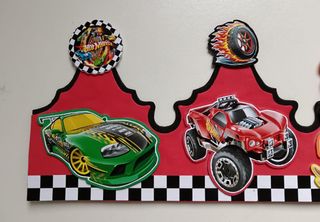 Corona y vela Hot Wheels