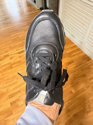 Zapatillas Voile Blanche Negras y Doradas