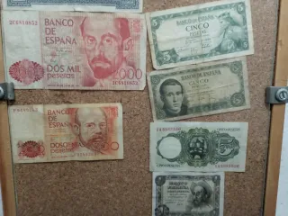 Billetes antiguos españoles de varias cantidades