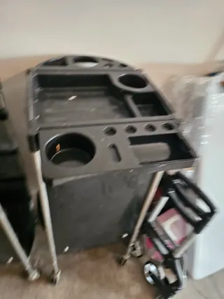 Vendo muebles de peluquería por cierre de negocio