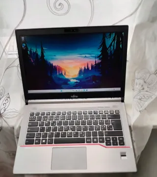 Fujitsu PC Portatile Intel i5 8GB RAM 120GB SSD