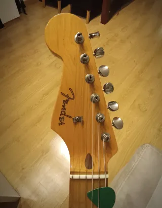 Fender Stratocaster '57 Japan (zurda)