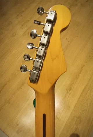 Fender Stratocaster '57 Japan (zurda)