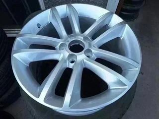 Opel Insignia 2008 - Llanta de 17" nueva u.2