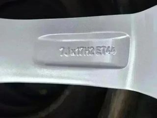 Opel Insignia 2008 - Llanta de 17" nueva u.2