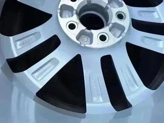 Opel Insignia 2008 - Llanta de 17" nueva u.2