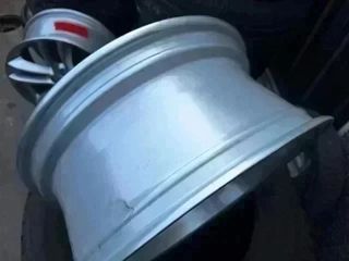 Opel Insignia 2008 - Llanta de 17" nueva u.2