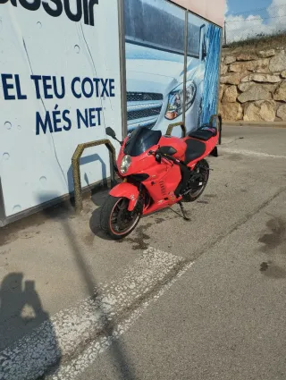 Hyosung 125 con motor 250 se lleva con carnet B